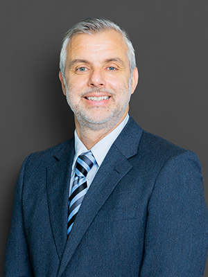 Dr. Luke  Ramsdale